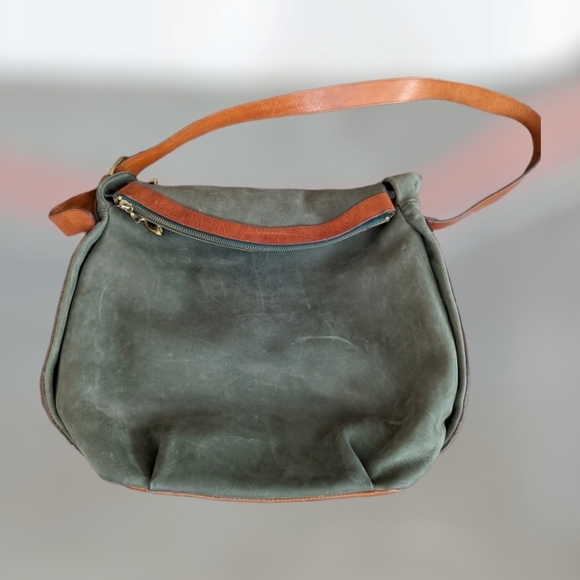 earthbags Handbags - Earthbags Vintage Leather Bag